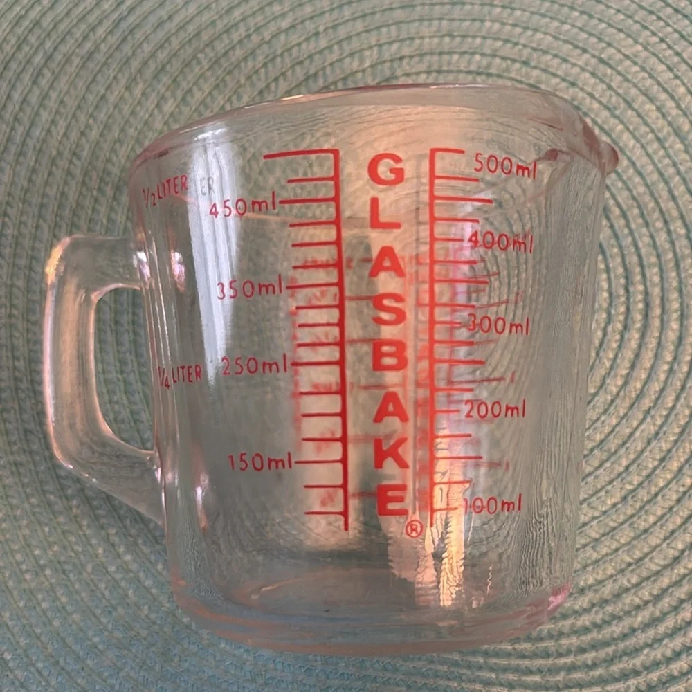 Vintage GLASBAKE Red Lettering 2 Cup 500ml Glass Measuring Cup